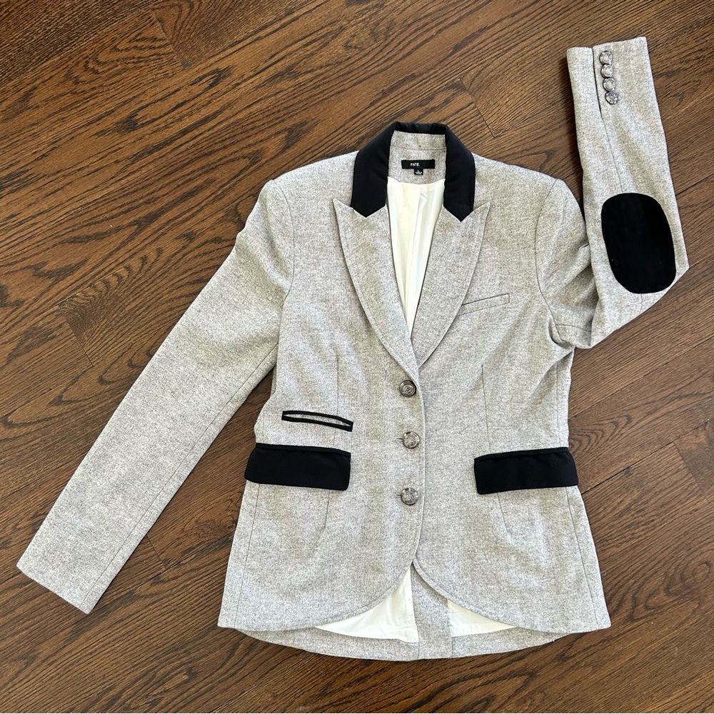 Fate Gray and Black Blazer